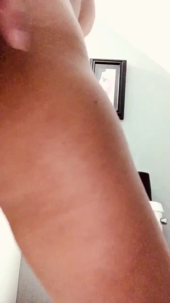 Cum put this cute little uckhole to use ❤️