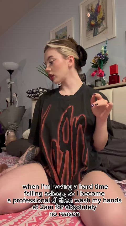 FlashyTanSow thumbnail