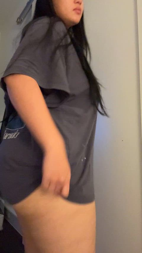 men of Reddit, too chubby or just right?