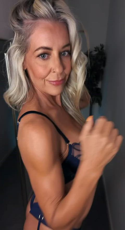 I’m 49, single mom of 2... Would fuck or pass me baby