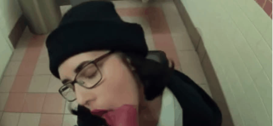 Blowjob And Cumwalk At The Mall