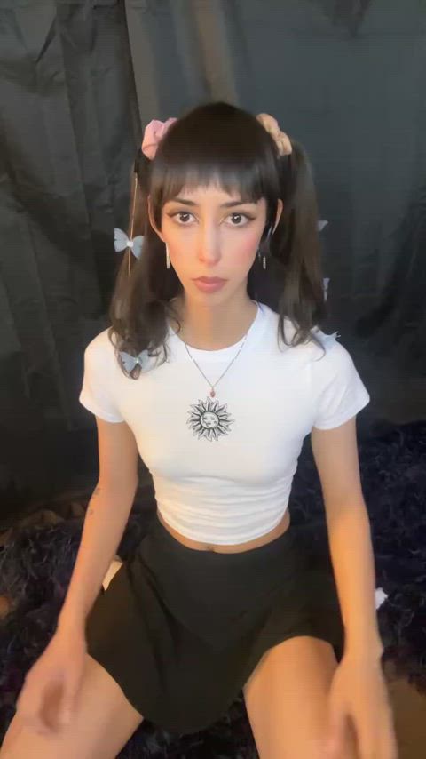Am i cute enough to make you want to go down on me?