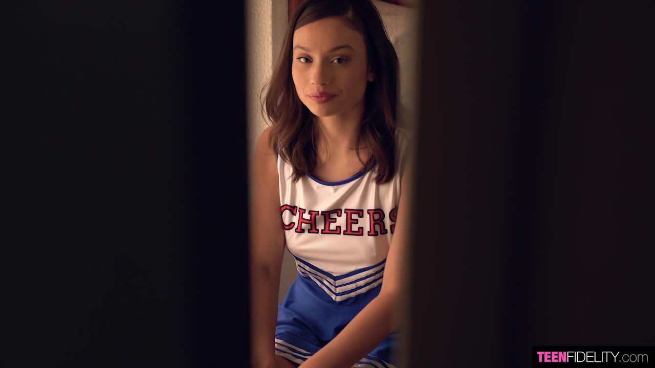 Liv Wild Pee Pee Dance
