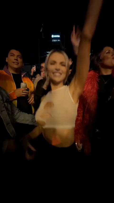 Believe me, my friends are more daring than I am lol