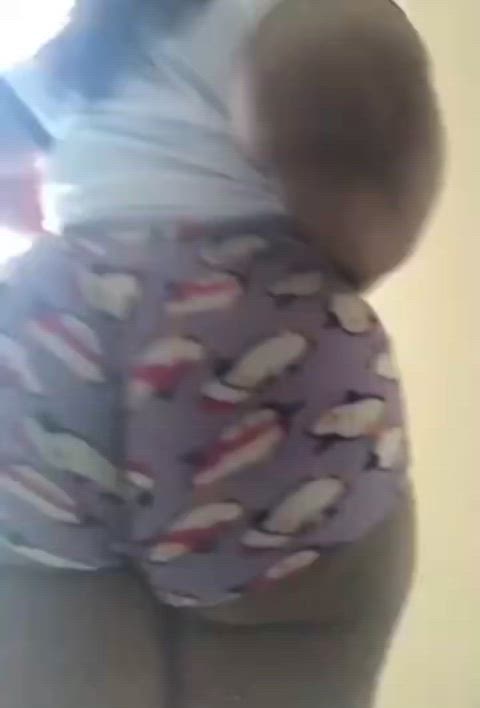 55 inch ass w a 33 inch waist 🥴💦