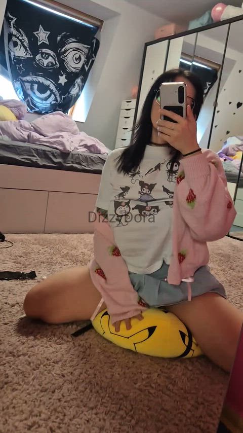 Just cute pillow humping