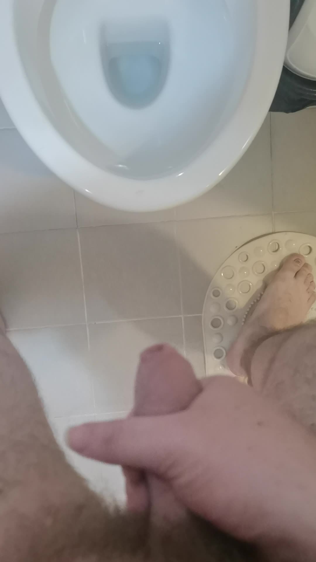 Shooting so much cum into the toilet with morning wood DMS OPEN