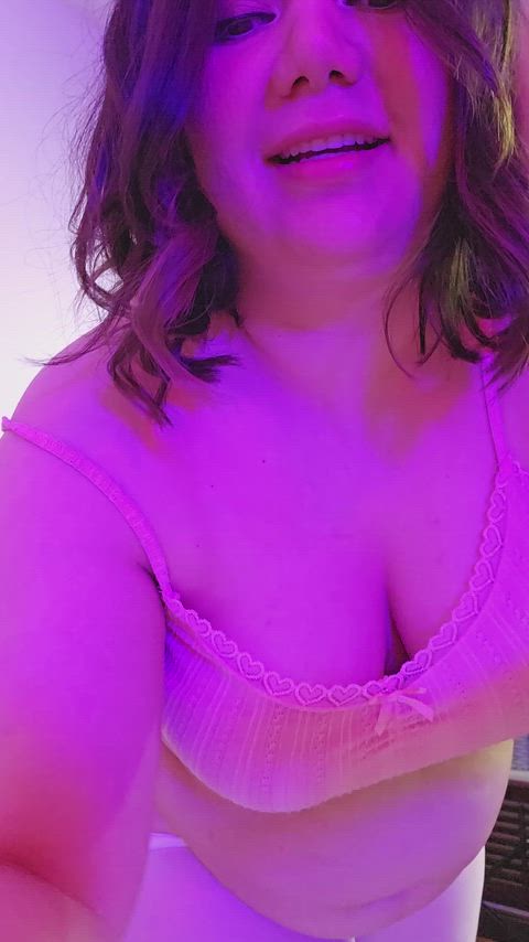 When the pussy is self-censoring. 😹