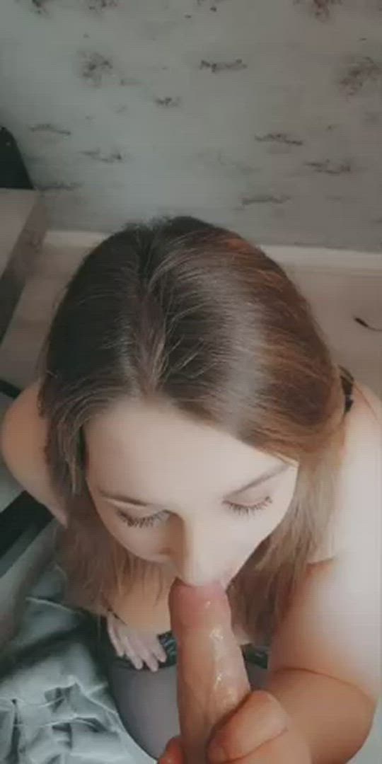 I love getting on my knees & swallowing a thick load