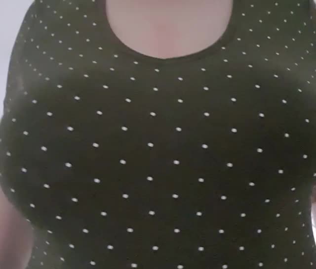How about a shake with that drop? 💋 34