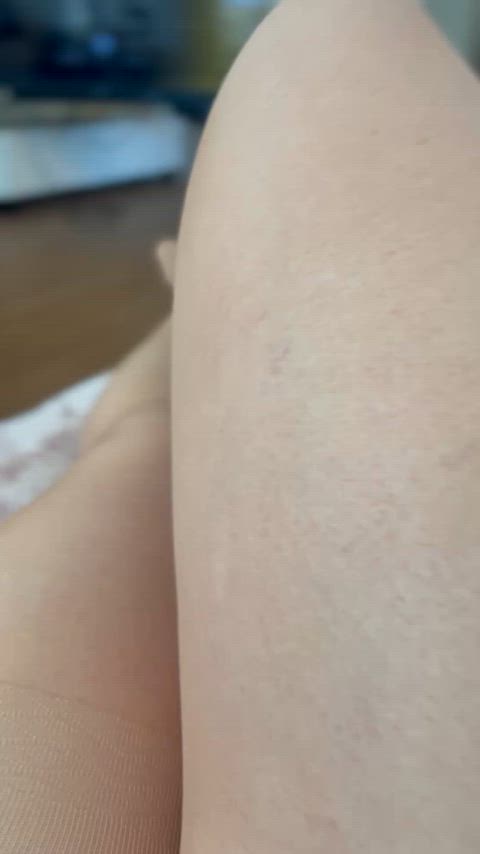 SEXY MILF FEET IN NEW NUDE PANTYHOSE...