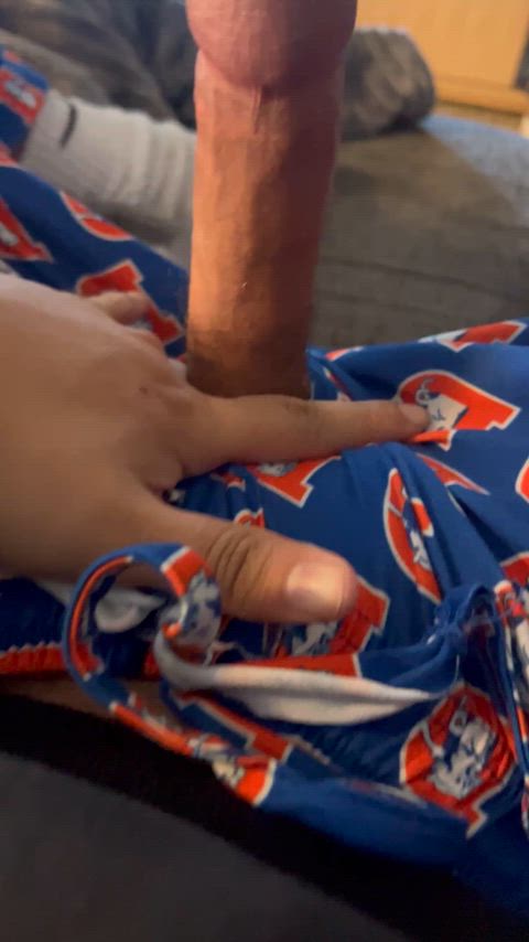 4.5 inches & a lil thin. Gas me up fellas 🥹