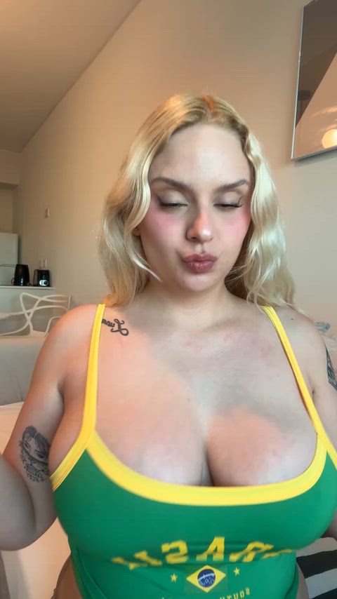 do you like chubby girls like me, honestly?