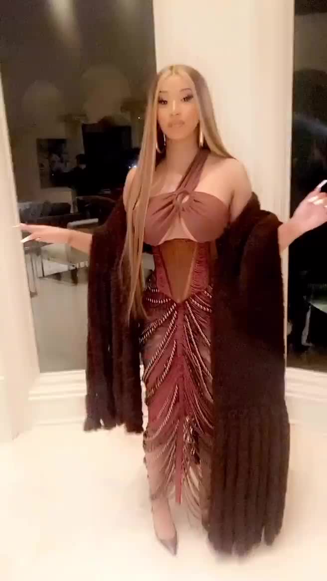 That ass in that dress