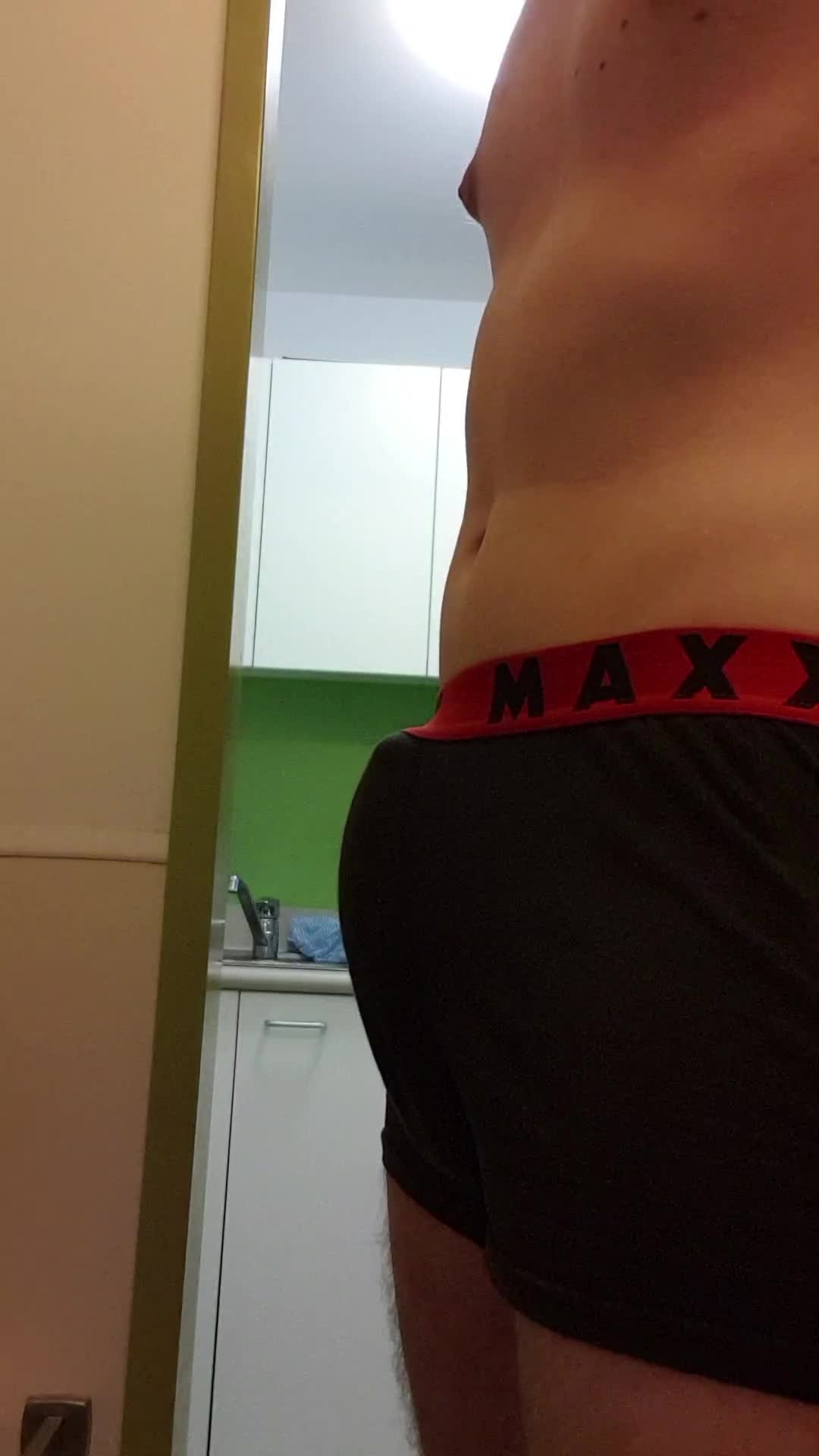Cut Aussie Cock drop ;)