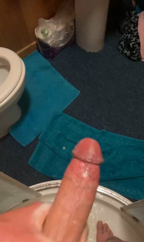 Leaving my cum dribbling down the glass for my friend next in the shower!
