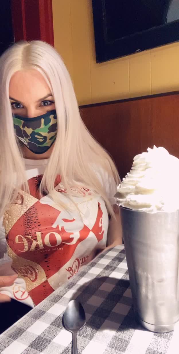 Tits at the diner