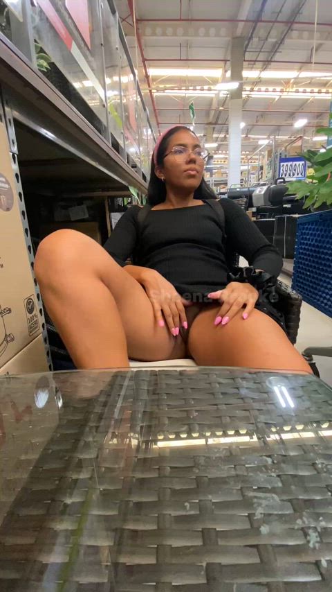 Sneaky flash at store