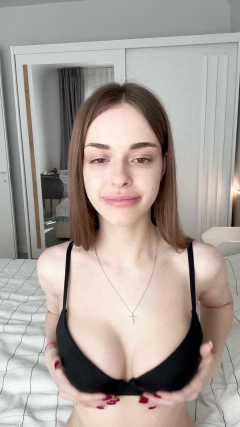 feel like i'm hot... do my feelings deceive me? 18f