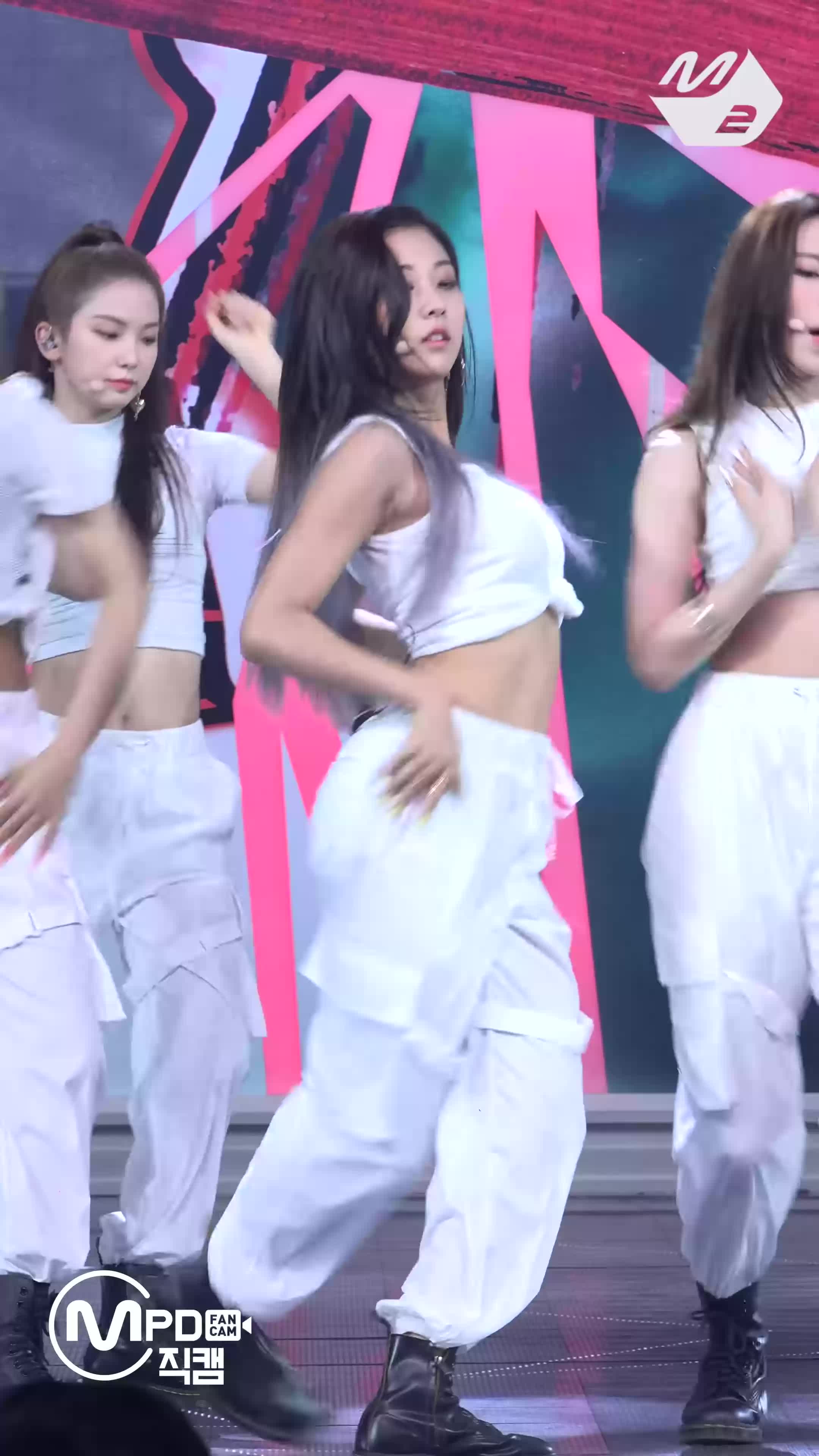 SEUNGYEON - That booty!