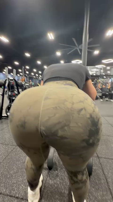 would you be my camera boy at the gym?