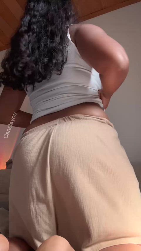 Canela — Video — Come here baby 🥵😘