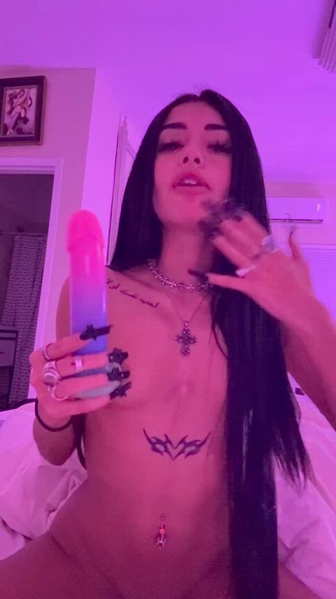 FrayedWaryQueenant thumbnail