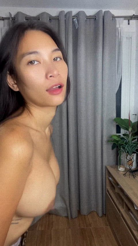 Are asian milfs like me your type?