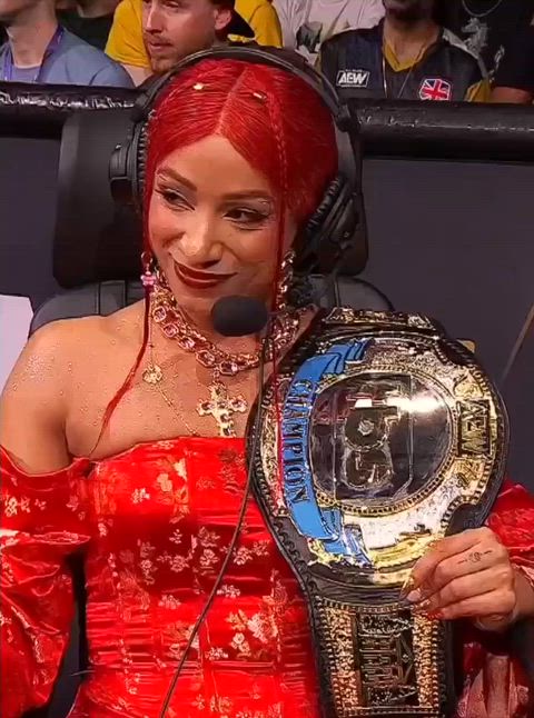 Mercedes Moné