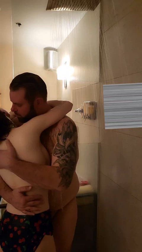 Let's take a shower together (⁠≧⁠▽⁠≦⁠)