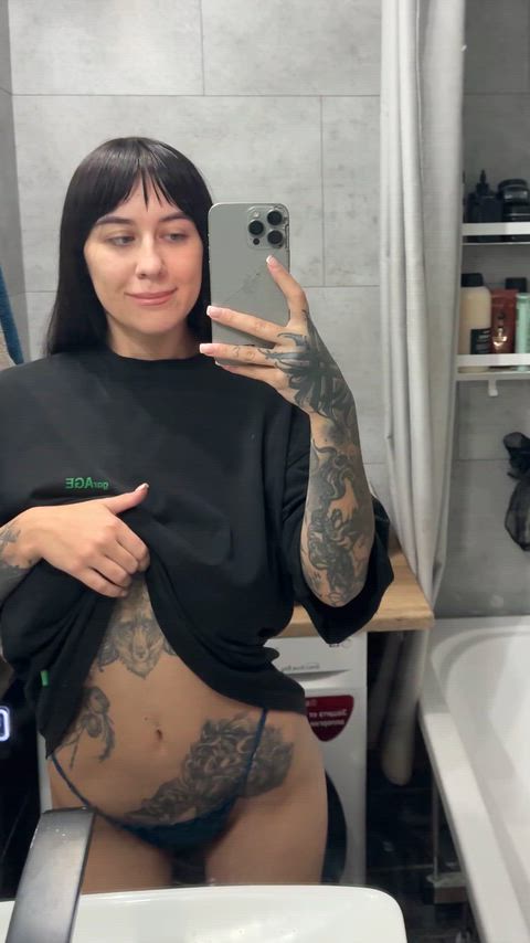 Do you think my saggy titties are attractive or not?