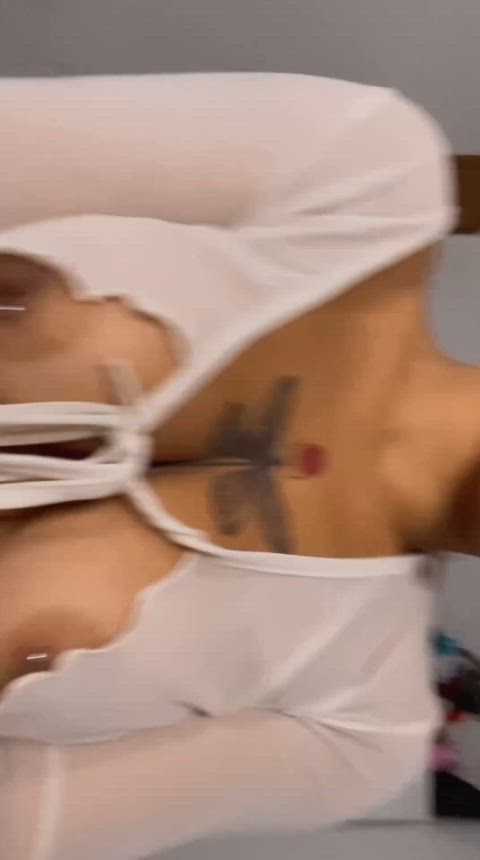 O brilho do metal na minha pele