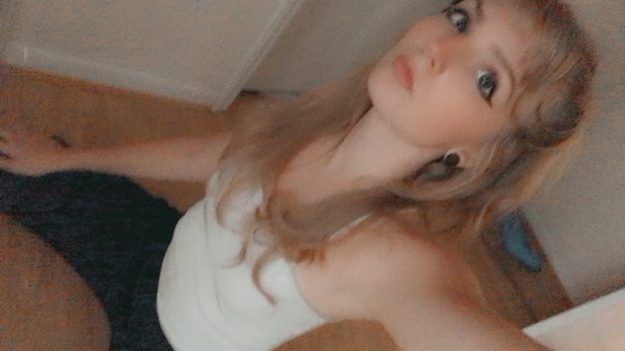 ~*ur lil blondie baby~*