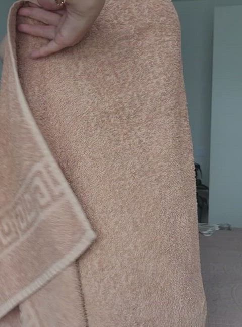 Undressing my MILF body for you…