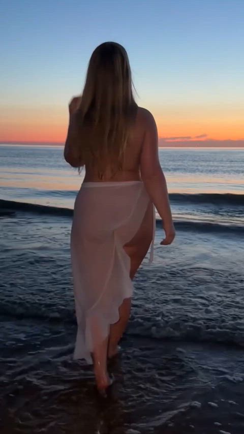 Big Ass Naked Nudist Outdoor Public Tanlines r/CaughtPublic Porn GIF by xisabelcortezx