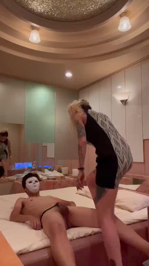 Mistress Mizukibloody shows no mercy to her sub