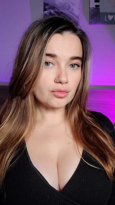 Lick it from my boobs😉