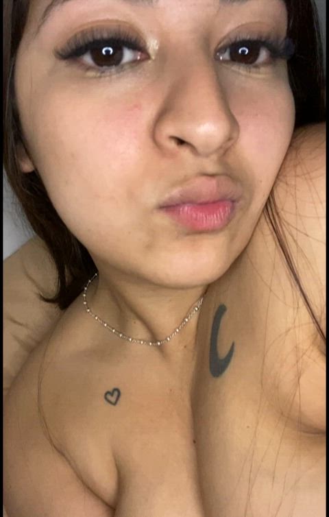 chubby teen sluts with big tits are the best, do you agree?😉