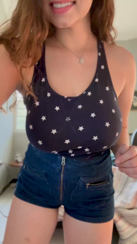 Amateur Big Tits Bouncing Tits Jiggling Natural Natural Tits Nipples Shorts Tank Top Tits Porn GIF by lamsinka89