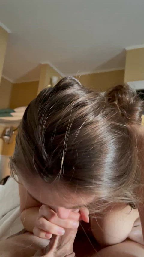 Hotel blowjobs just hit different;)