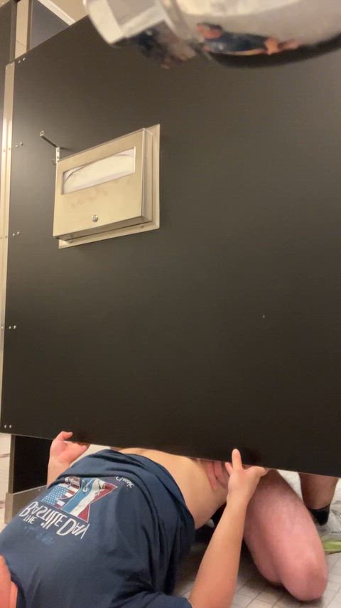 Tried staying away from sex with strangers, but I couldn’t help myself.. lasted 6 months but I’m back to taking loads in public