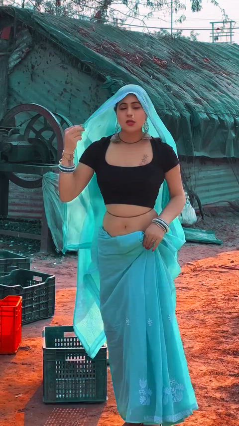 Renu Chaudhary navel