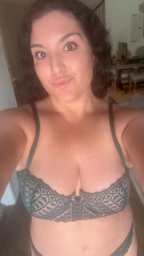 Another morning and another day to flash my milf tits