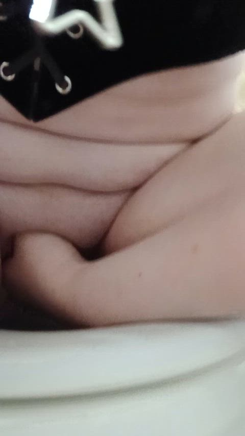 Overstim deep orgasm