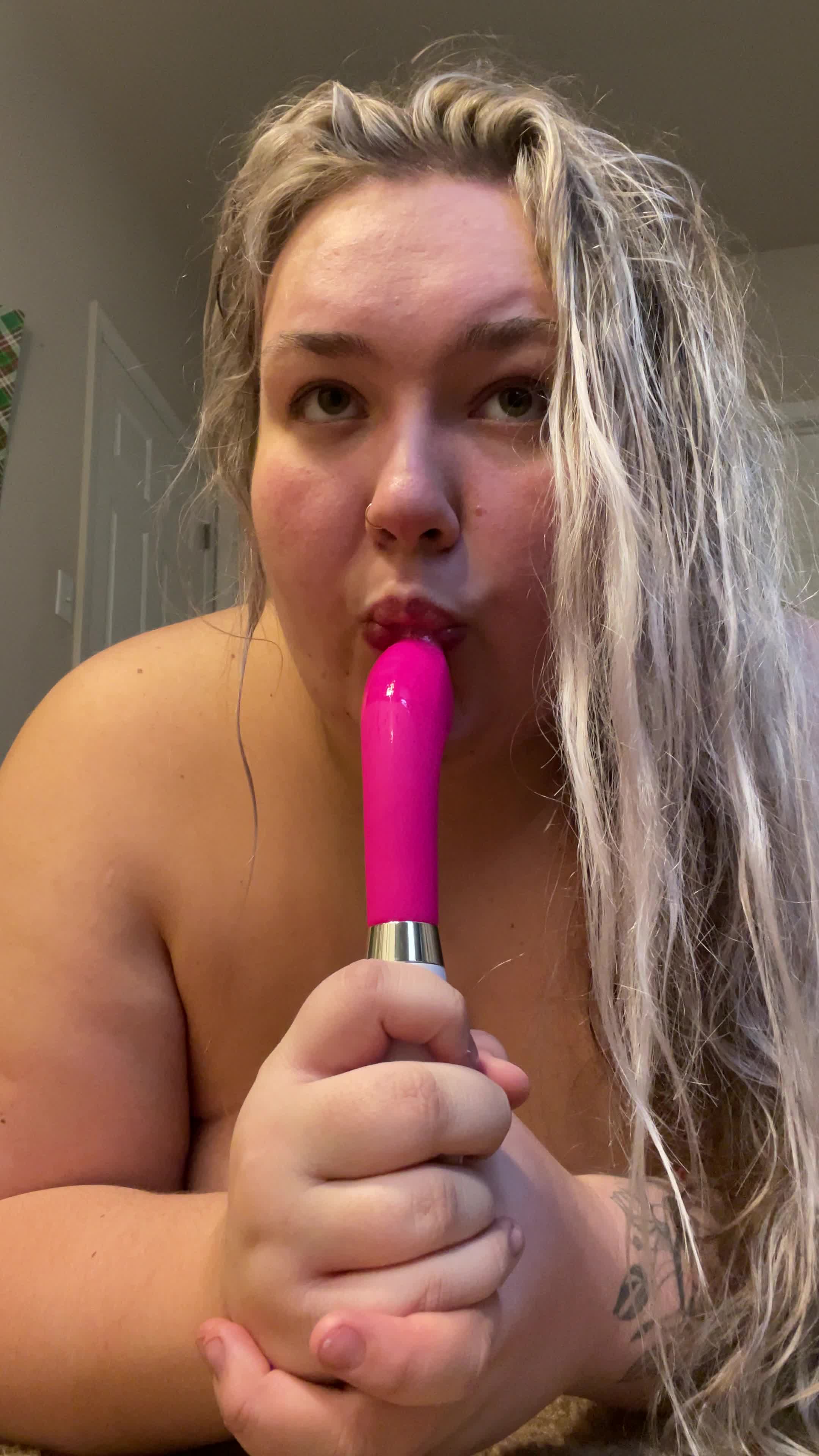 Upvote if you wish this was your dick instead 😉