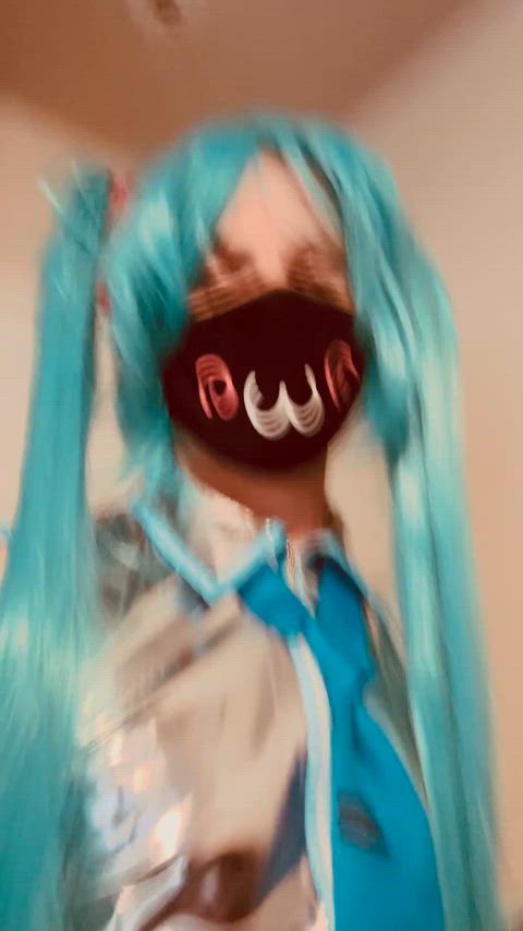 Girlfriend material?🩵