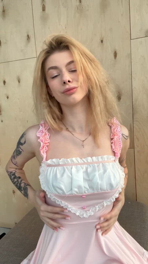 The art  showing my fantastic boobs