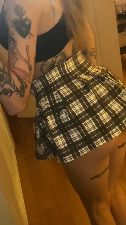 Any Redditors here who want to pound a slutty schoolgirl like me without protection?