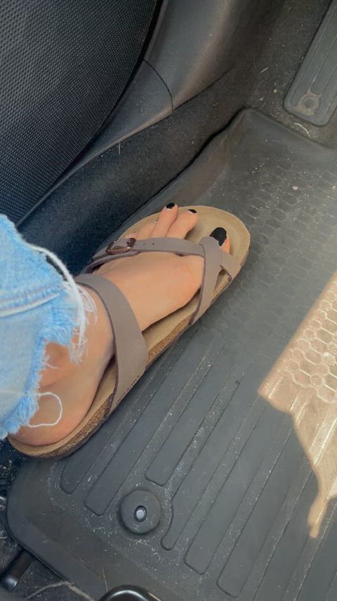 Here showing my feminine journey, follow my Only Fans! 😈💕☺️ https://onlyfans.com/vansandtrans Reddit u/ca78625 thumbnail