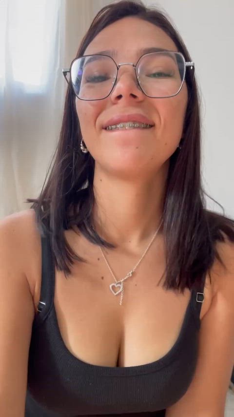 Curves at 18… do men these days still like them?